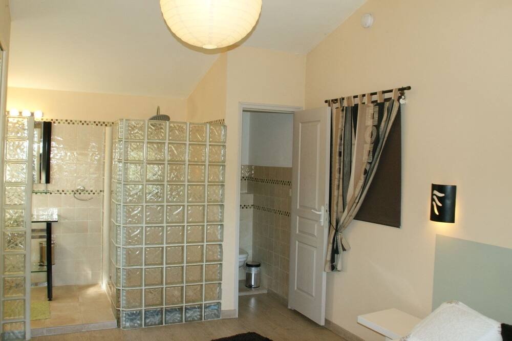 Photo of Bathroom in Reillanne