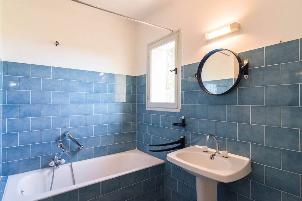 Photo of Bathroom in Saint-Antonin-du-Var