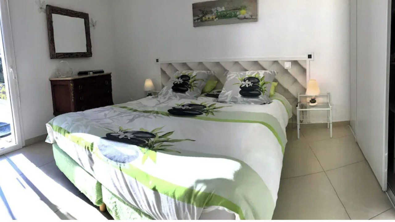 Photo of Bedroom in Sanary-sur-Mer