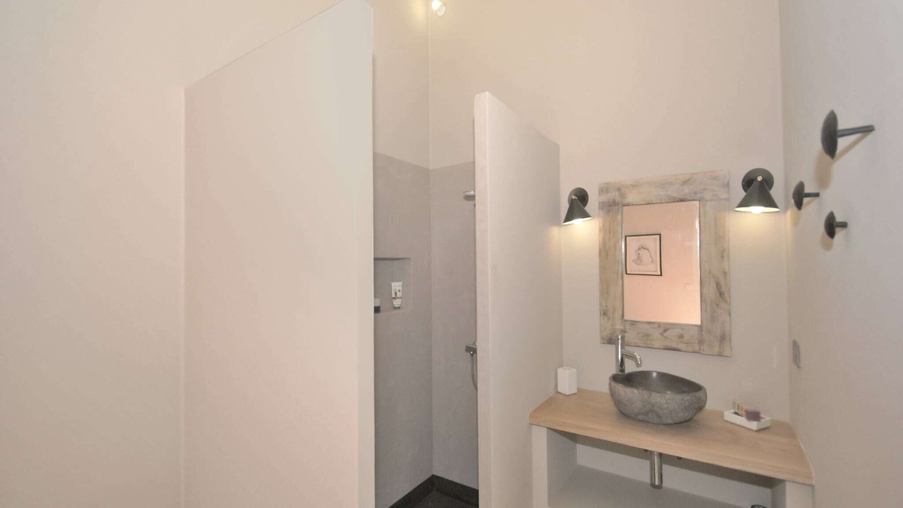 Photo of Bathroom in Eyragues