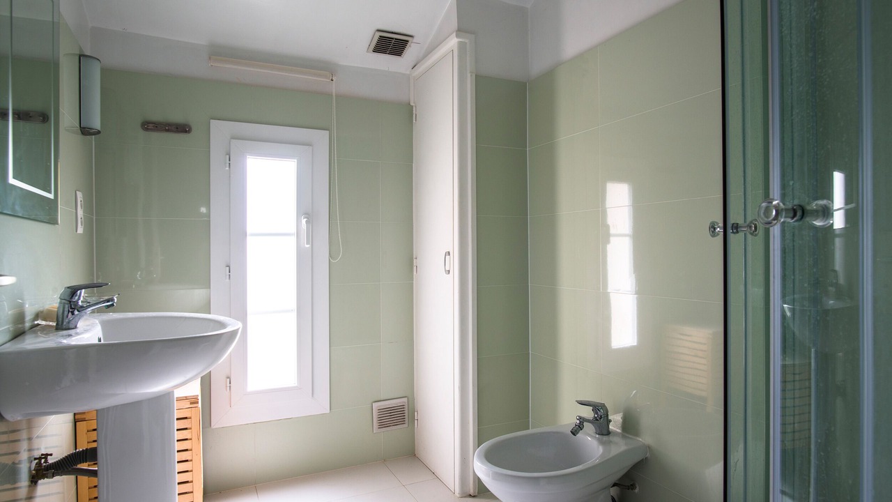 Photo of Bathroom in Gabian