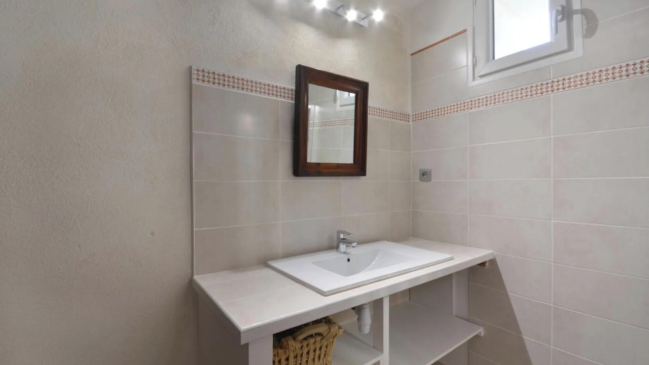Photo of Bathroom in Saintes-Maries-de-la-Mer