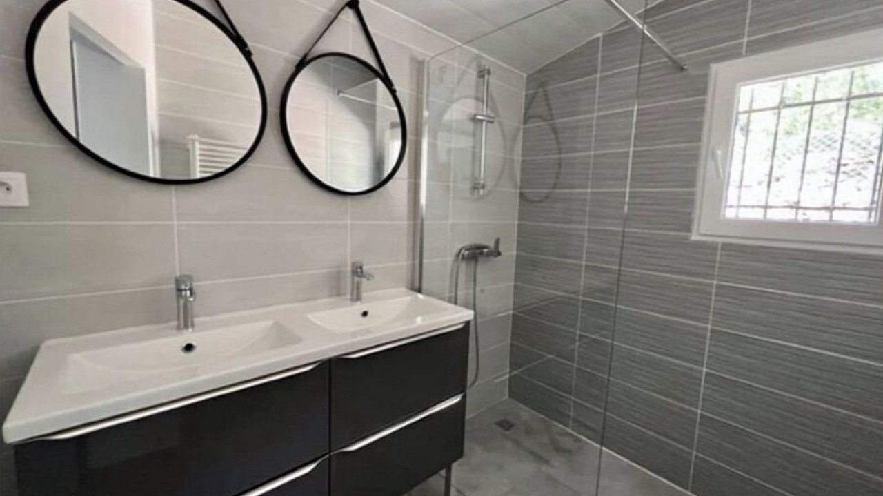 Photo of Bathroom in Quartier des Espesses
