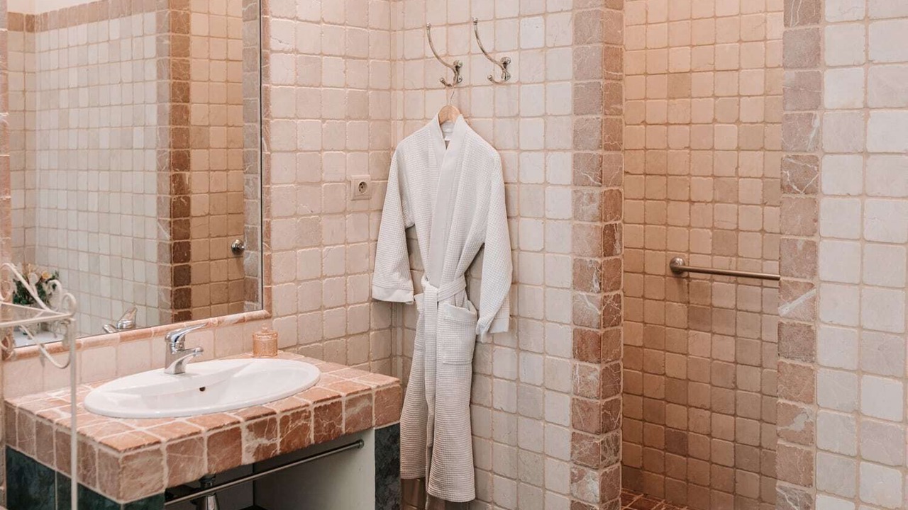 Photo of Bathroom in Lamanon