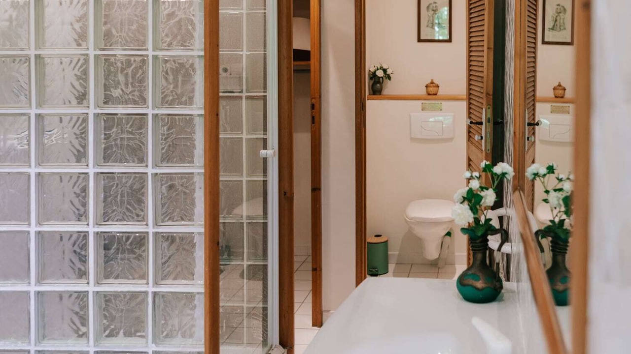 Photo of Bathroom in Lamanon