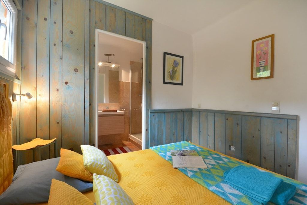 Photo of Bedroom in Les Baux-de-Provence