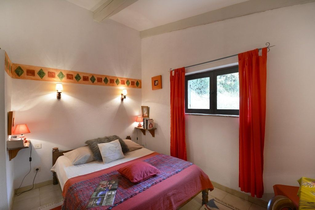 Photo of Bedroom in Les Baux-de-Provence