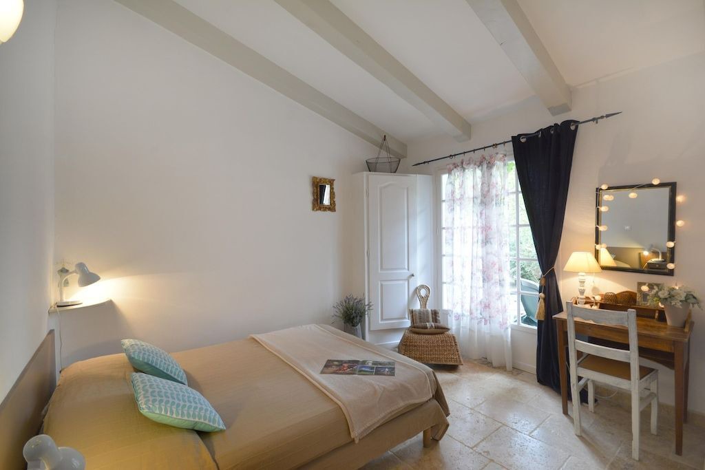 Photo of Bedroom in Les Baux-de-Provence