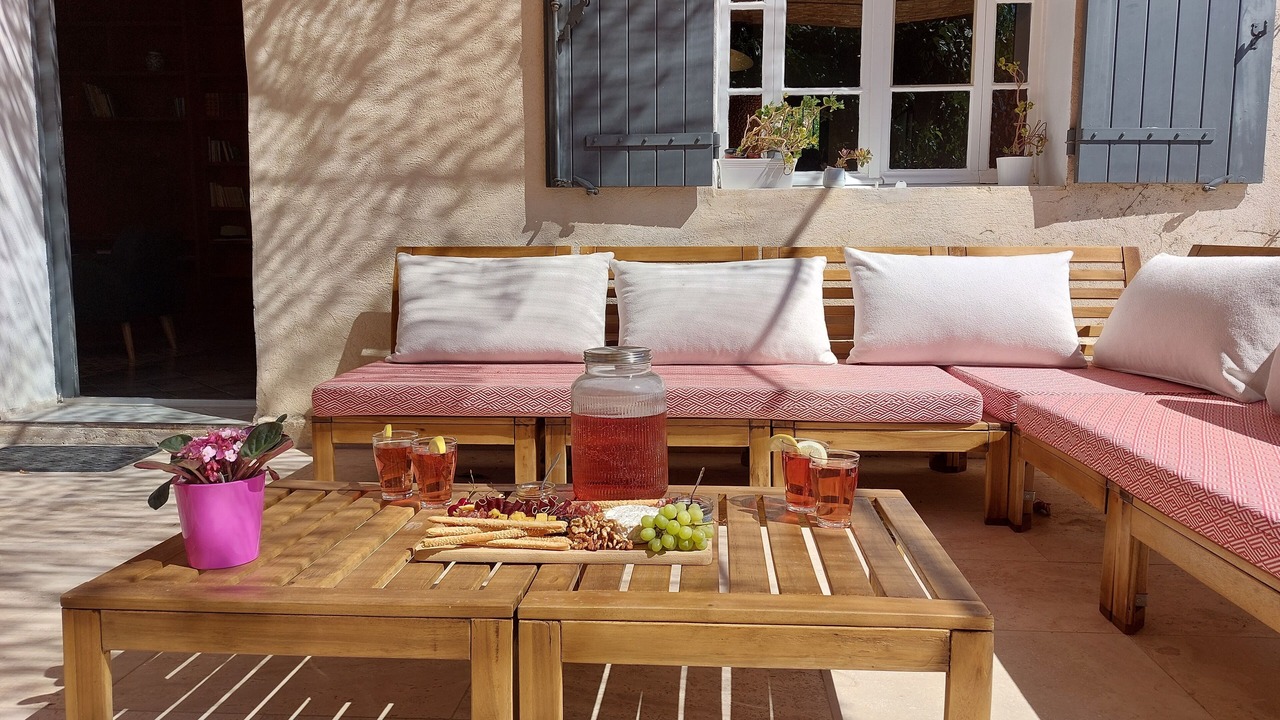 Photo of Patio Balcony in St.-Remy-de-Provence