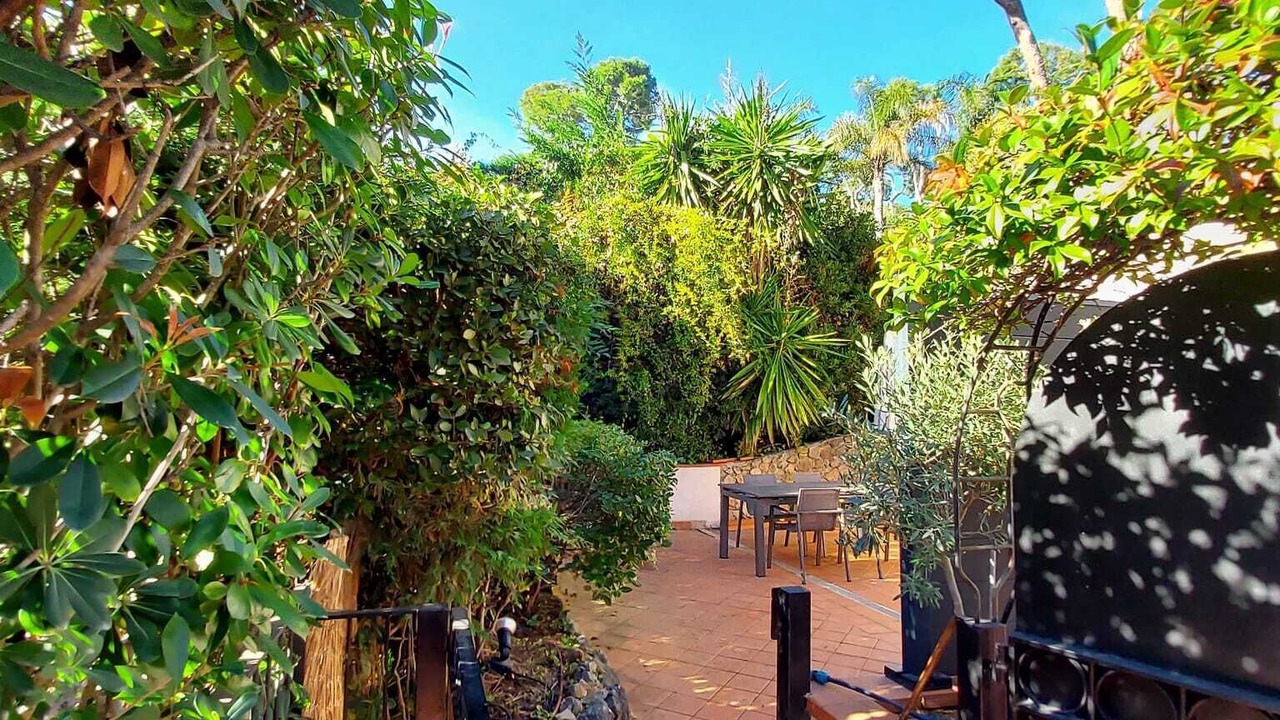 Photo of Patio Balcony in Cap-d'Antibes