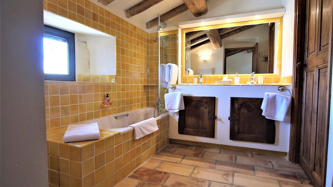 Photo of Bathroom in Bonnieux