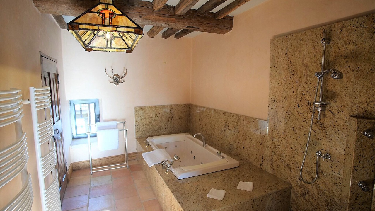 Photo of Bathroom in Bonnieux