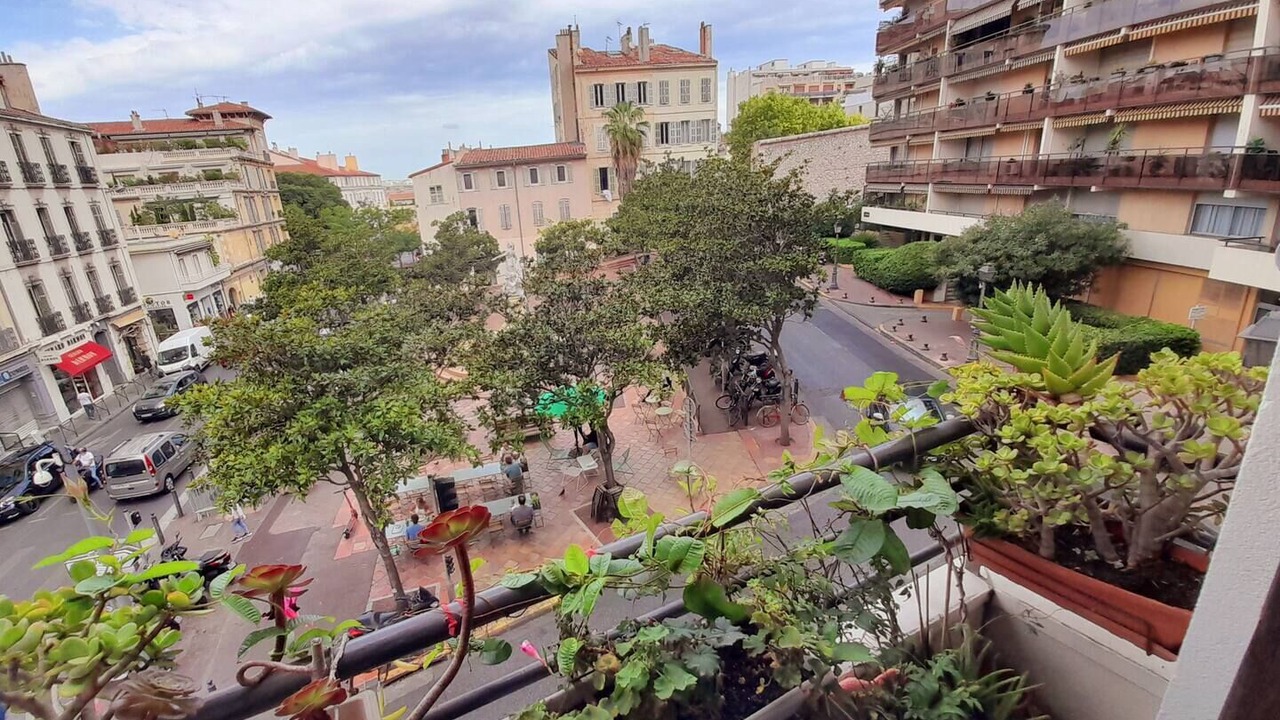 Photo of Outdoor in Le Pharo