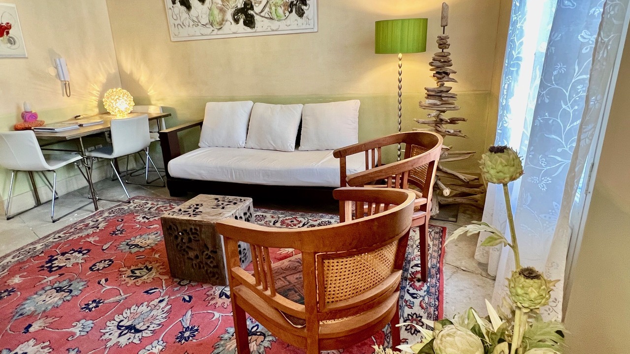 Photo of Livingroom in Les Beaux-Arts