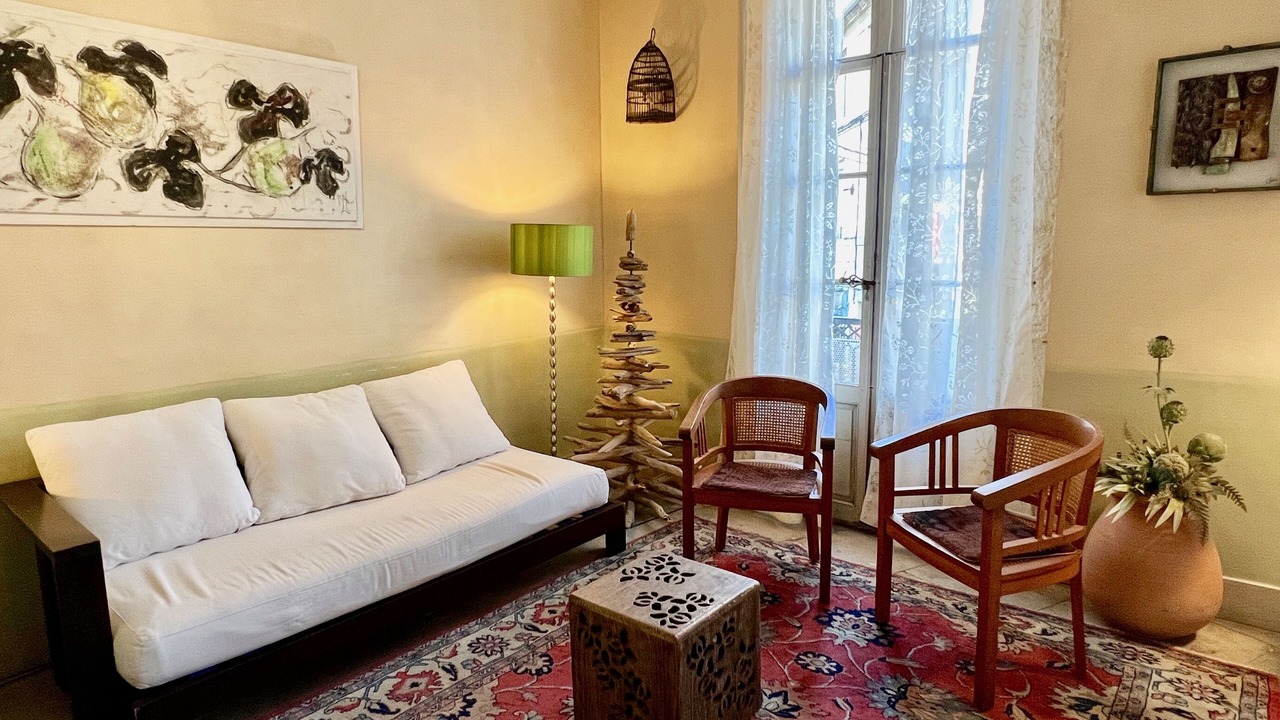 Photo of Livingroom in Les Beaux-Arts