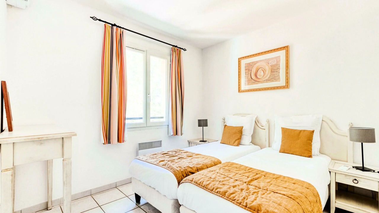 Photo of Bedroom in Pont Royal