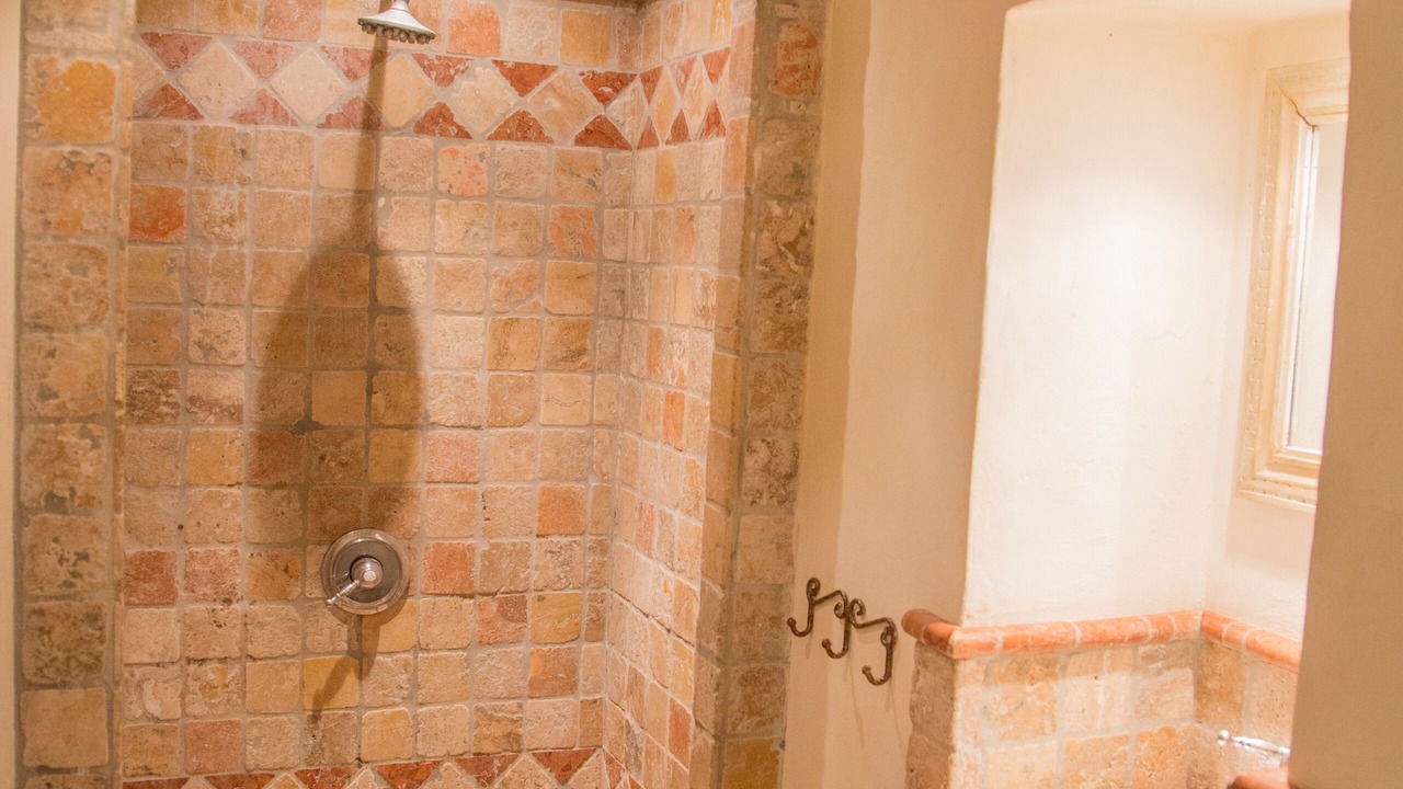 Photo of Bathroom in St.-Remy-de-Provence