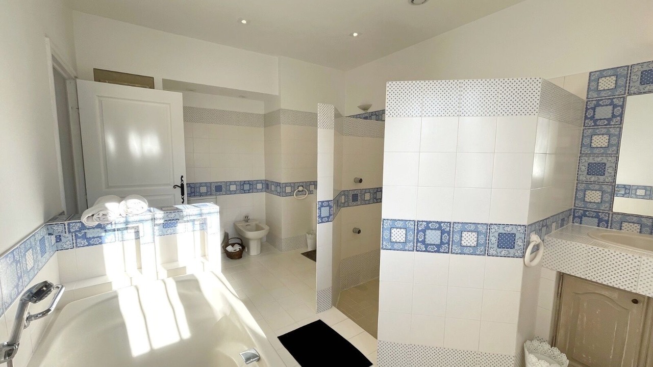 Photo of Bathroom in Eygalieres