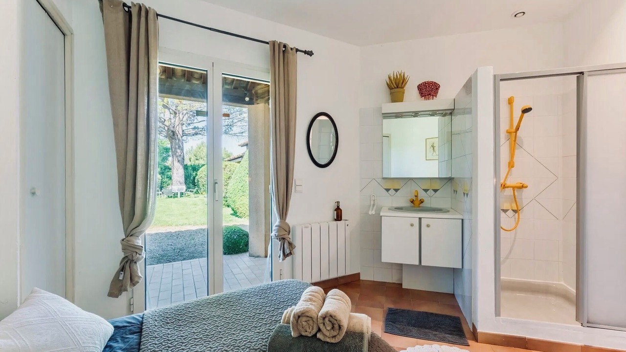 Photo of Bedroom in Eygalieres