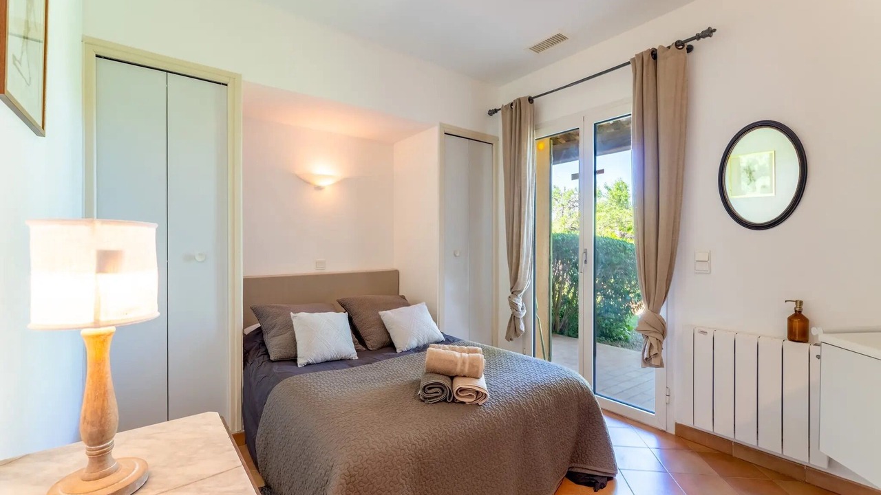Photo of Bedroom in Eygalieres