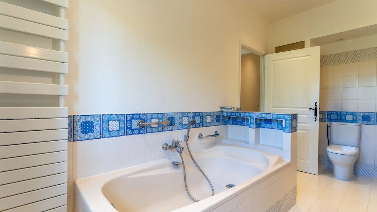 Photo of Bathroom in Eygalieres