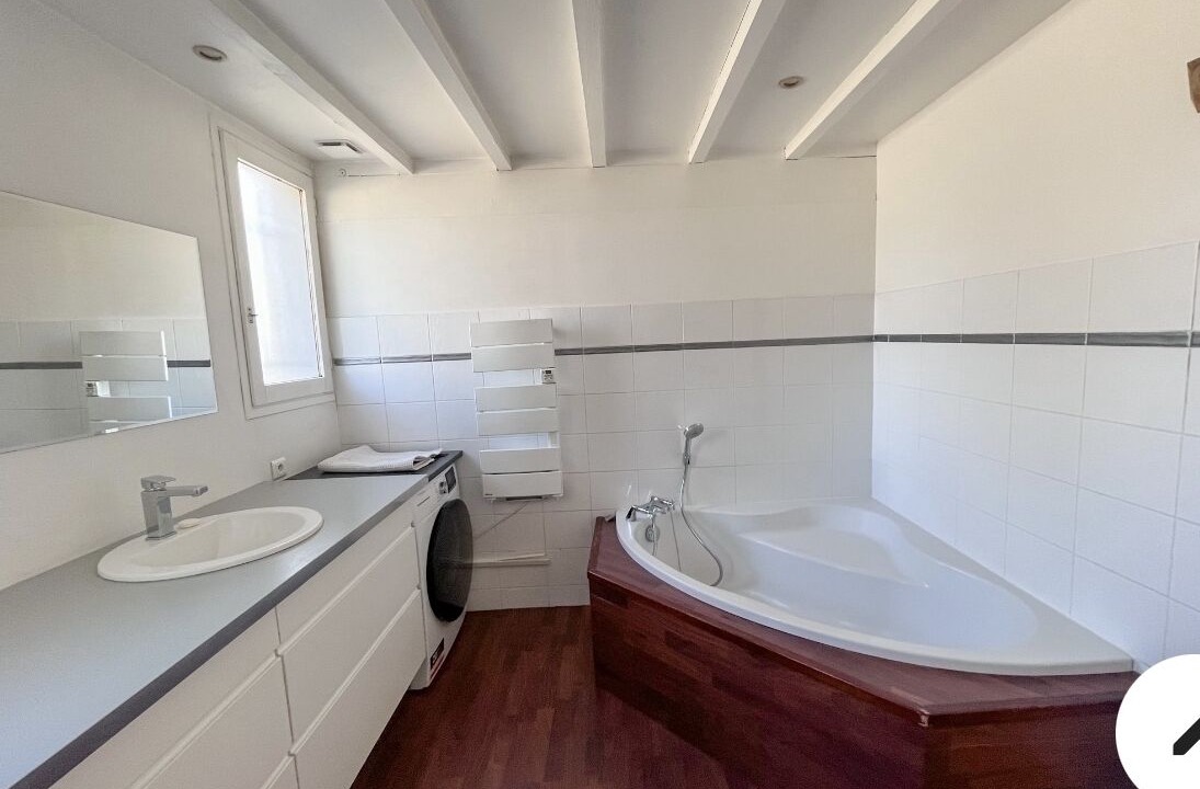 Photo of Bathroom in Quartier des Espesses