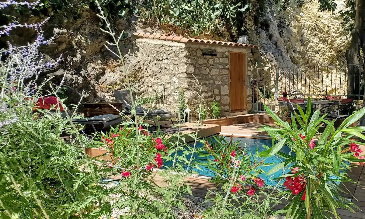 Photo of Outdoor in Avignon City Centre