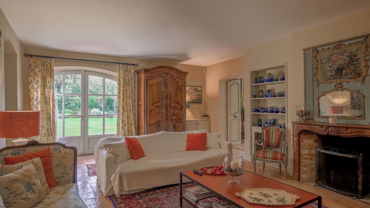 Photo of Livingroom in Saint-Andiol