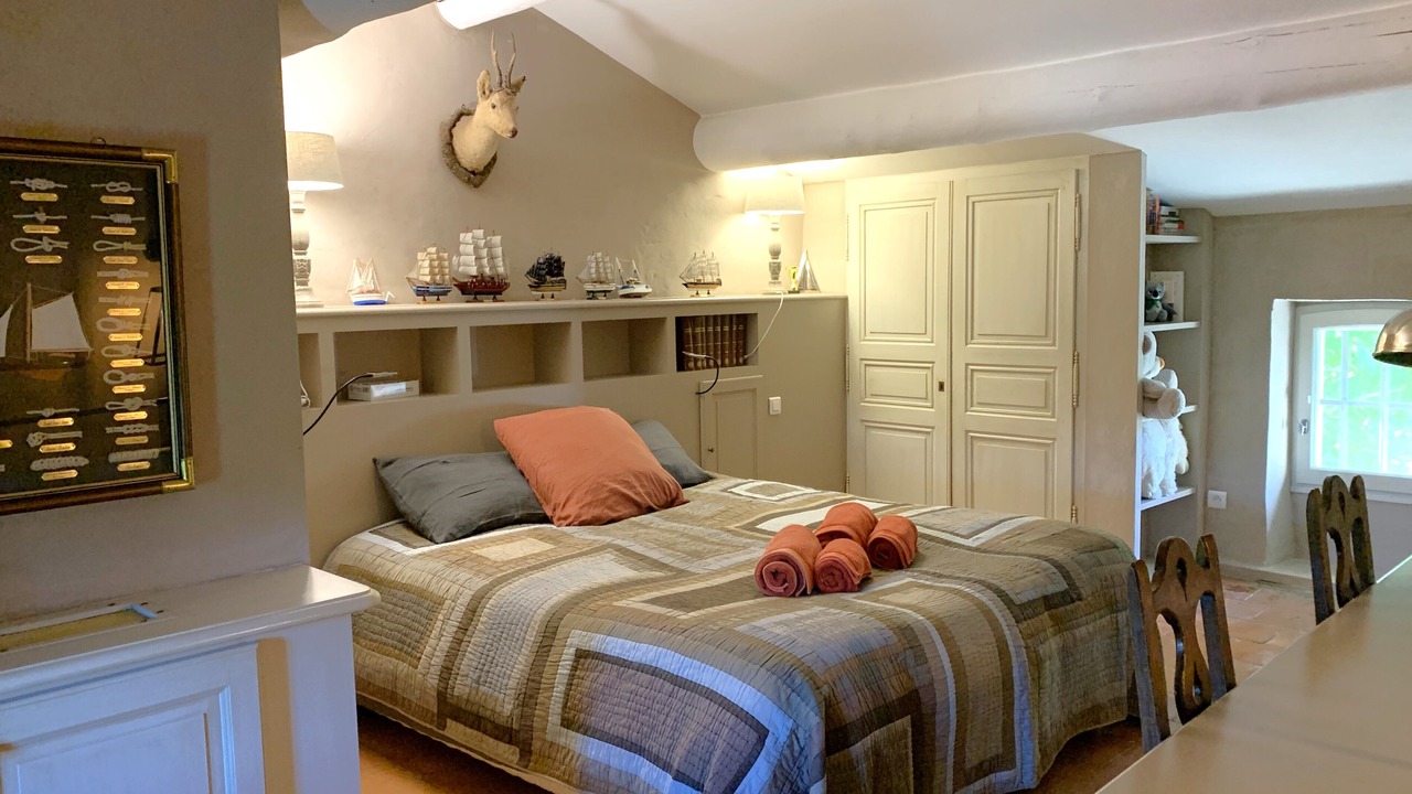 Photo of Bedroom in Saint-Andiol