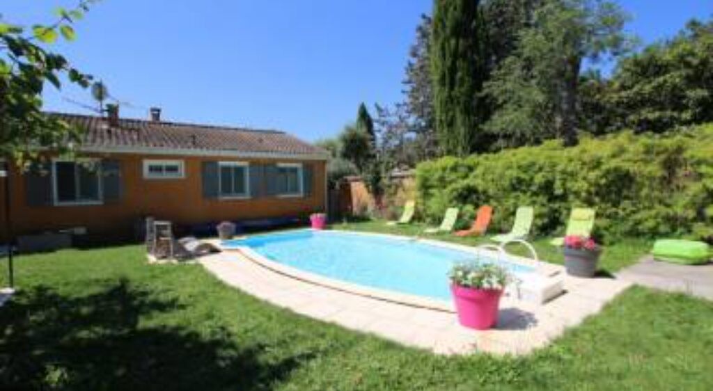 Photo of Outdoor in Velleron