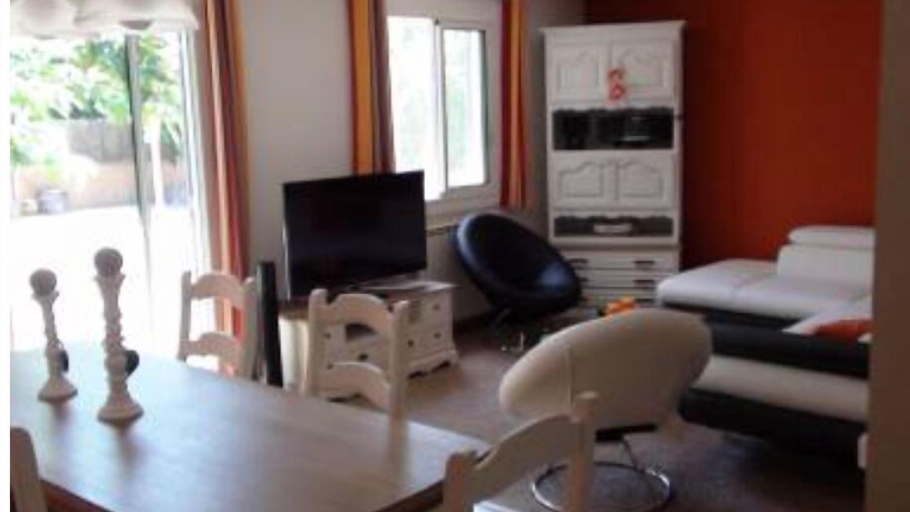 Photo of Livingroom in Velleron