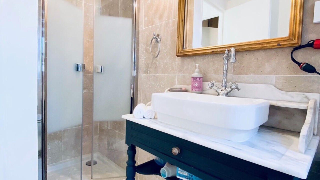Photo of Bathroom in Gassin