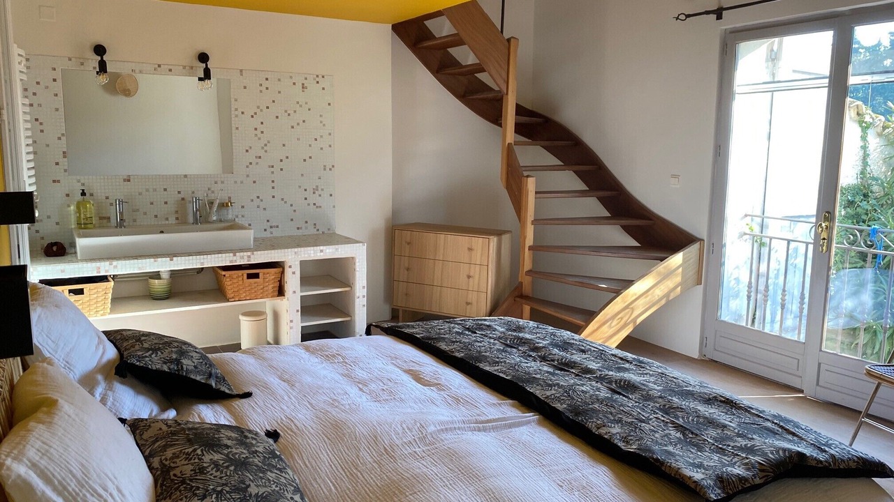 Photo of Bedroom in Cavaillon