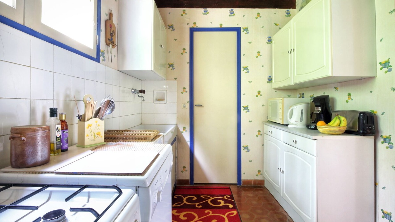 Photo of Kitchen in Saint-Martin-de-Castillon