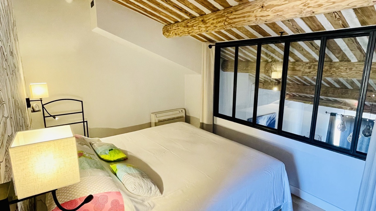 Photo of Bedroom in Cavaillon