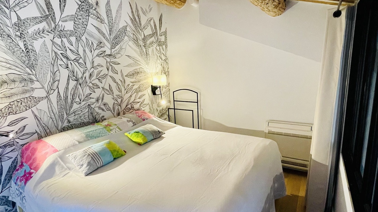 Photo of Bedroom in Cavaillon
