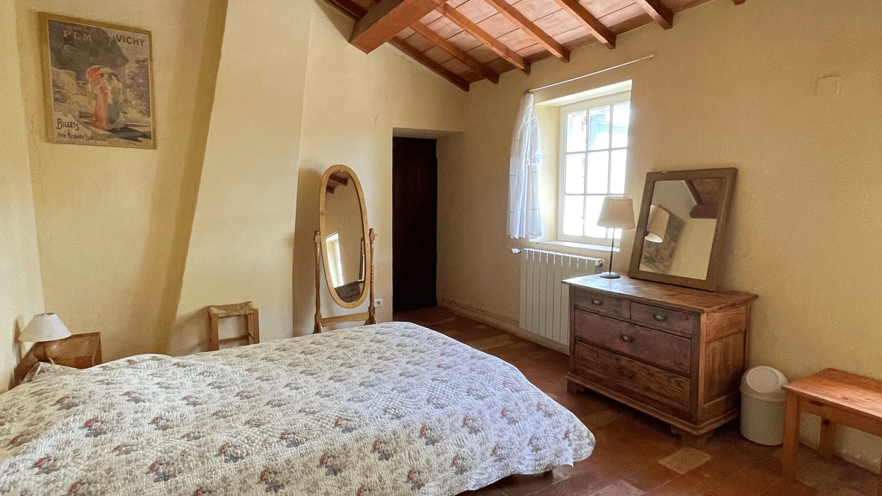 Photo of Bedroom in Buoux