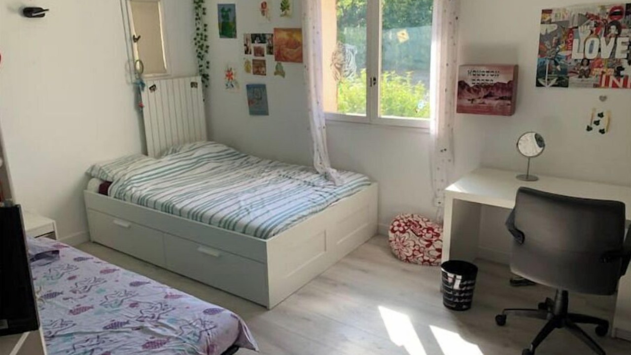 Photo of Bedroom in Simiane-Collongue