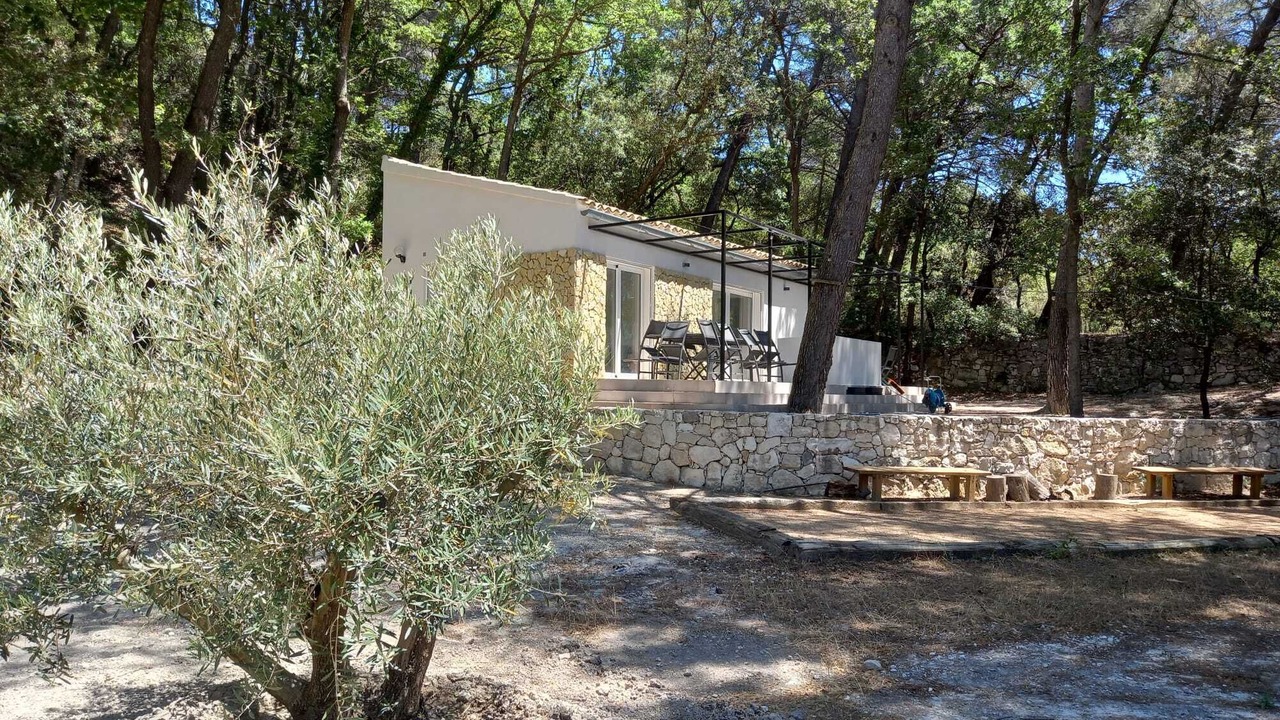 Photo of Patio Balcony in Eguilles