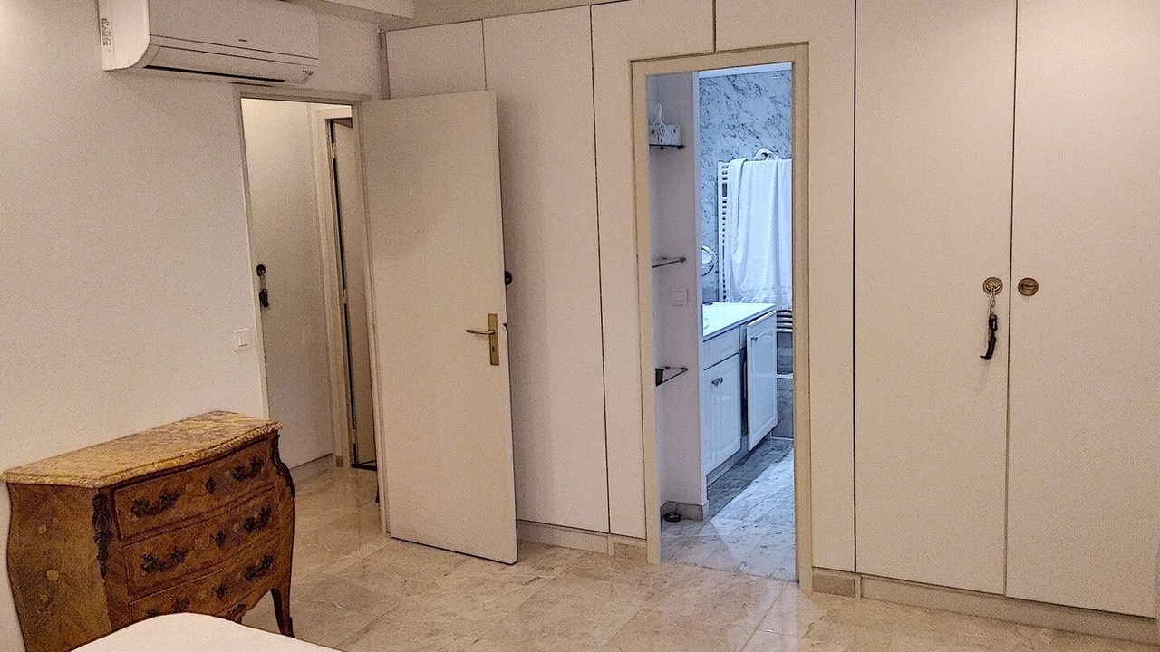 Photo of Bedroom in Cap-d'Antibes