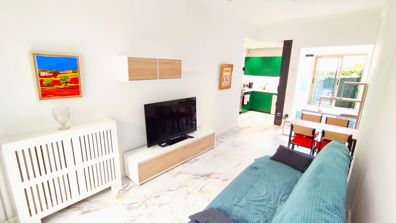 Photo of Livingroom in Gambetta