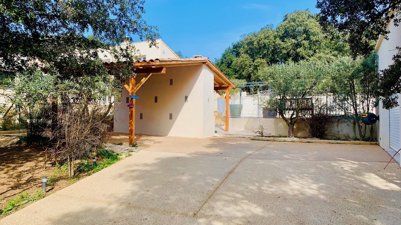 Photo of Outdoor in Caremeau