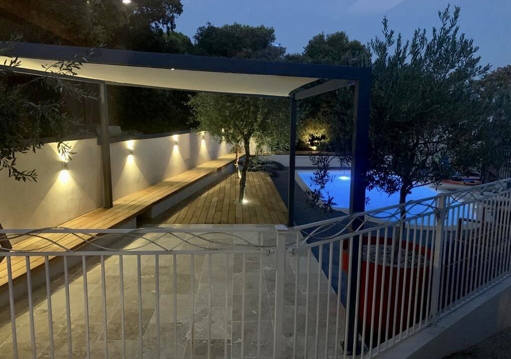 Photo of Patio Balcony in Caremeau