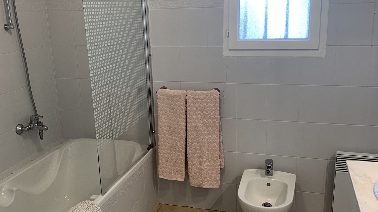 Photo of Bathroom in Saint-Quentin-la-Poterie