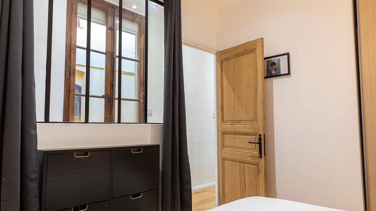 Photo of Bedroom in Mazarin Quarter