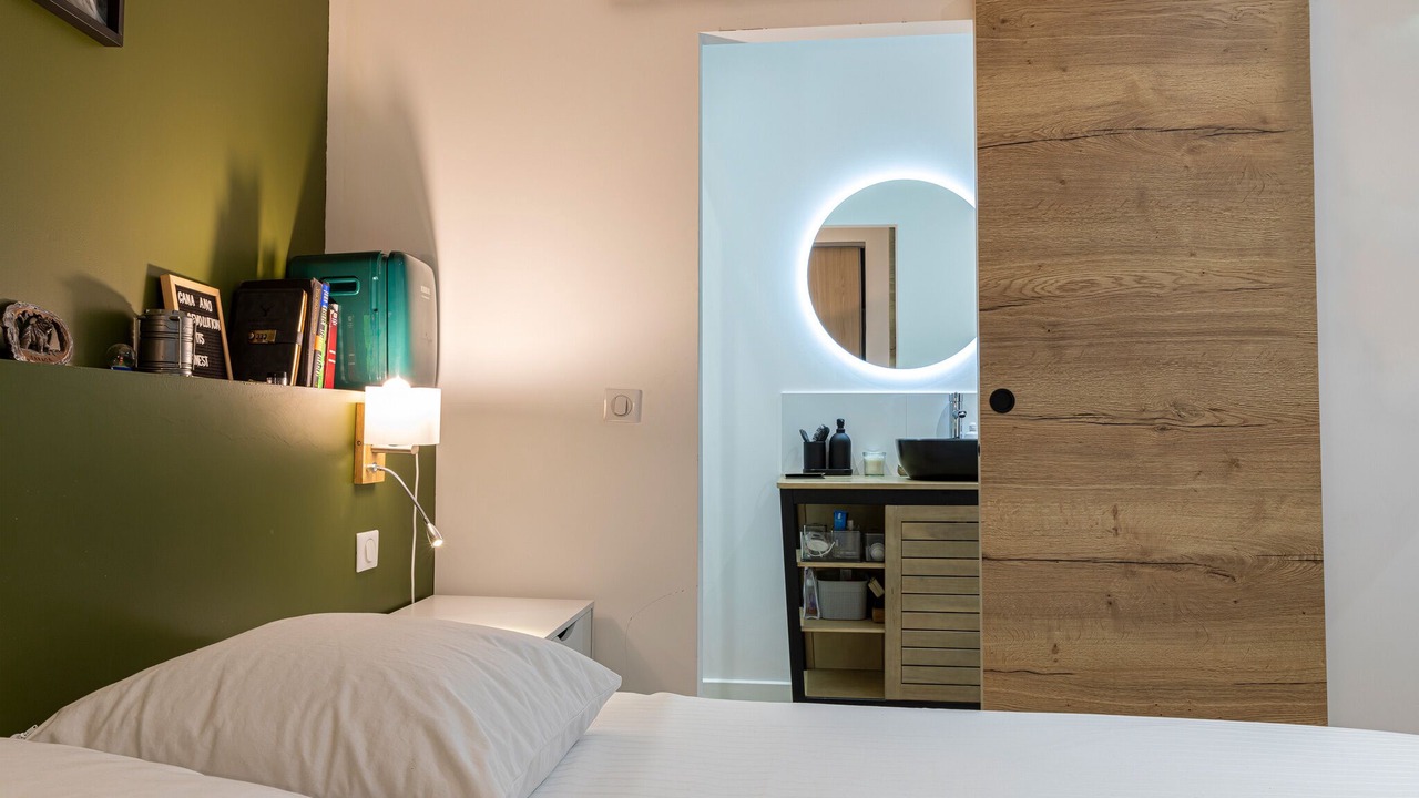 Photo of Bedroom in Mazarin Quarter
