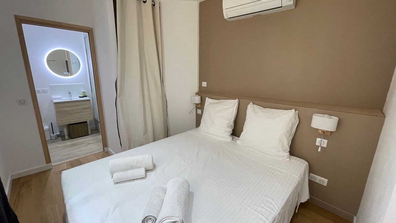 Photo of Bedroom in Mazarin Quarter