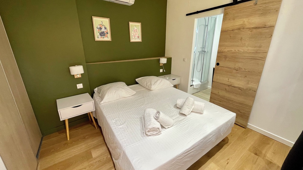 Photo of Bedroom in Mazarin Quarter