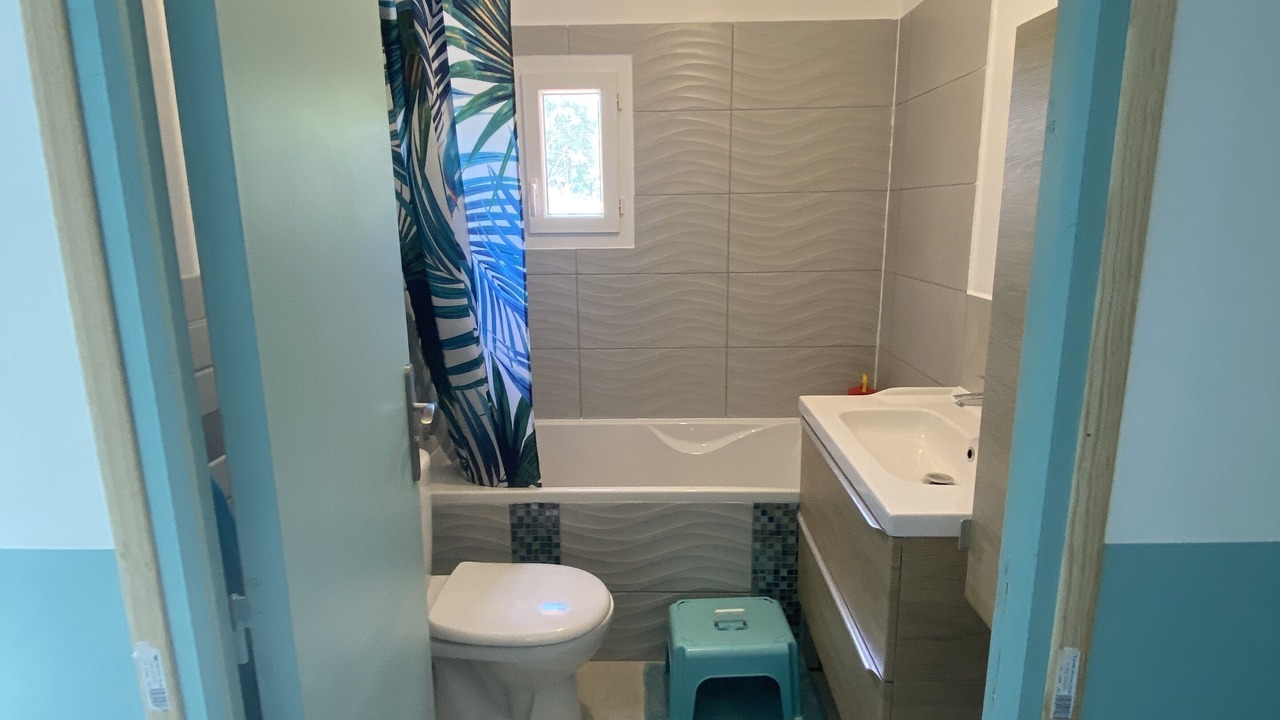 Photo of Bathroom in Fuveau
