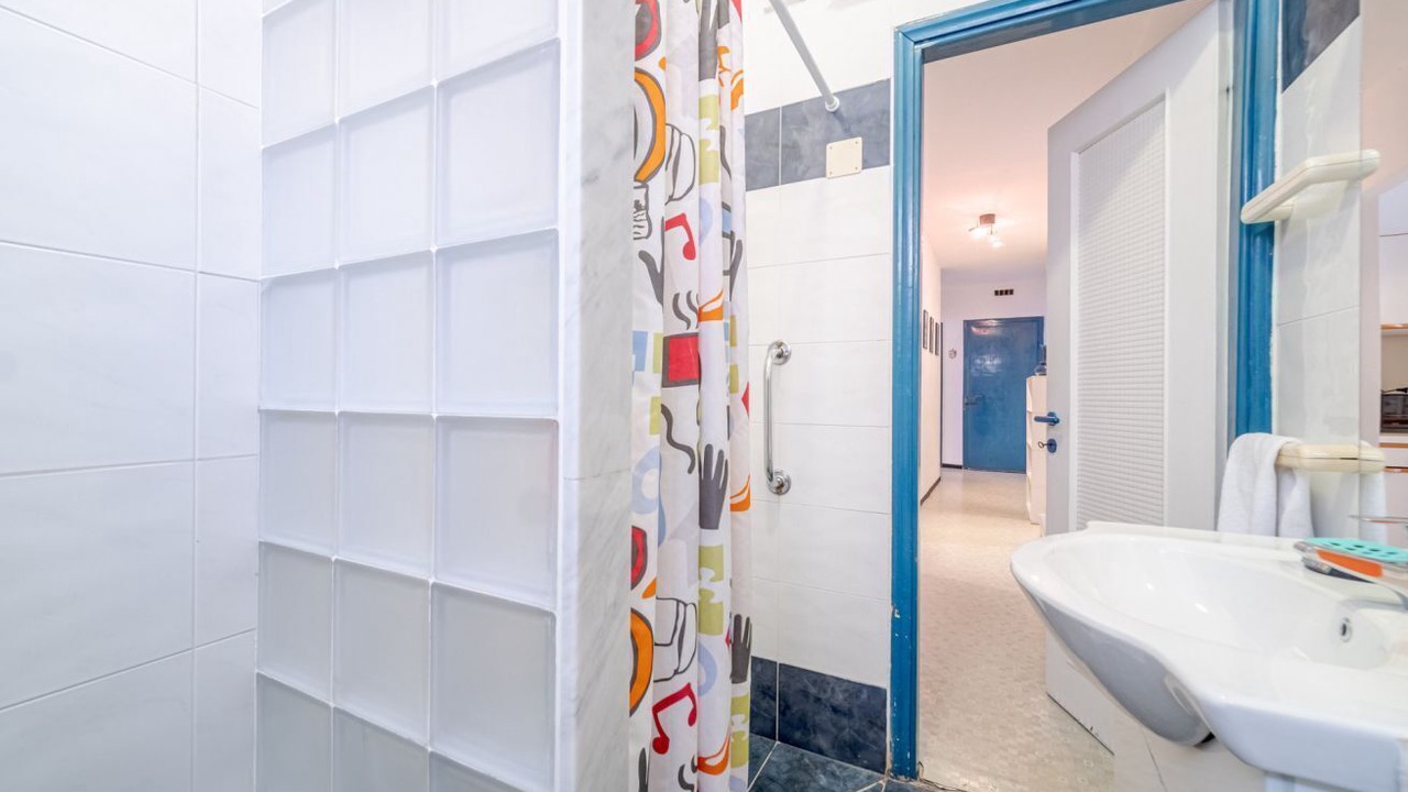 Photo of Bathroom in Cavi